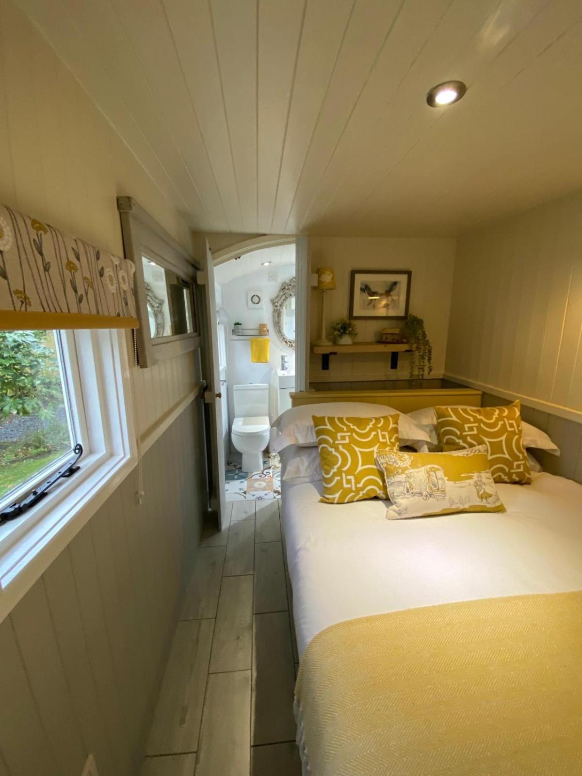 ホテル Woodmans Huts Haverthwaite エクステリア 写真