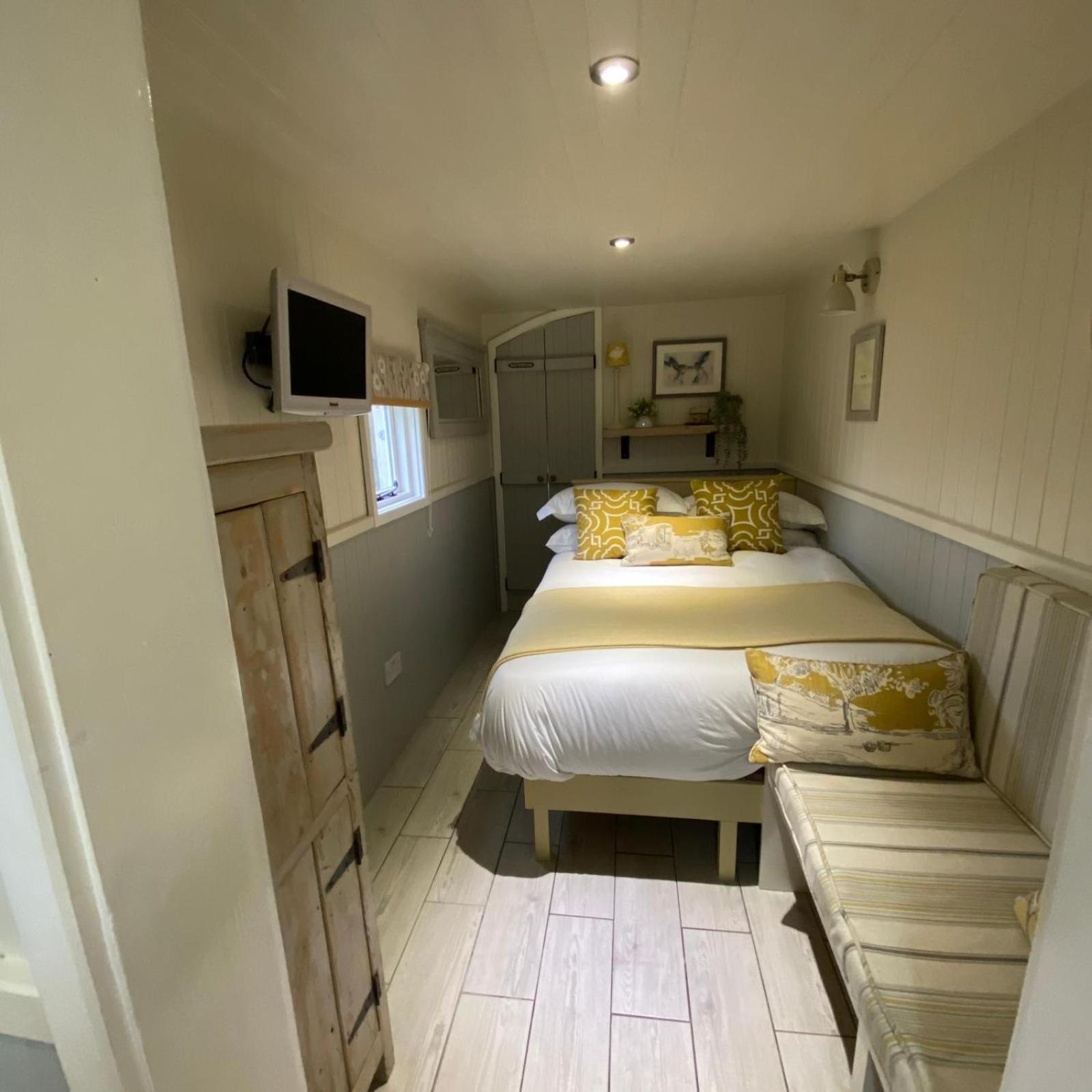 ホテル Woodmans Huts Haverthwaite エクステリア 写真