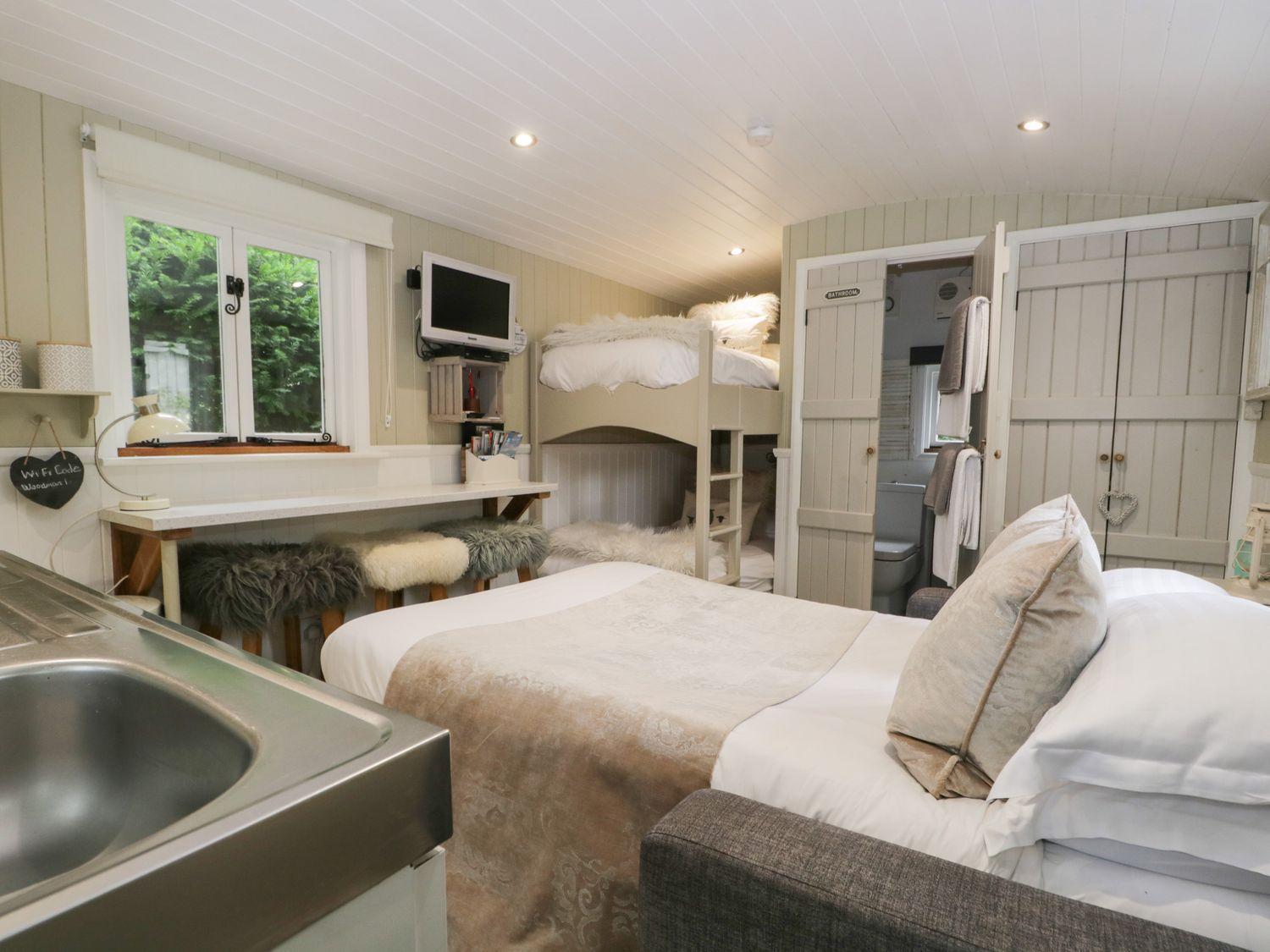 ホテル Woodmans Huts Haverthwaite エクステリア 写真