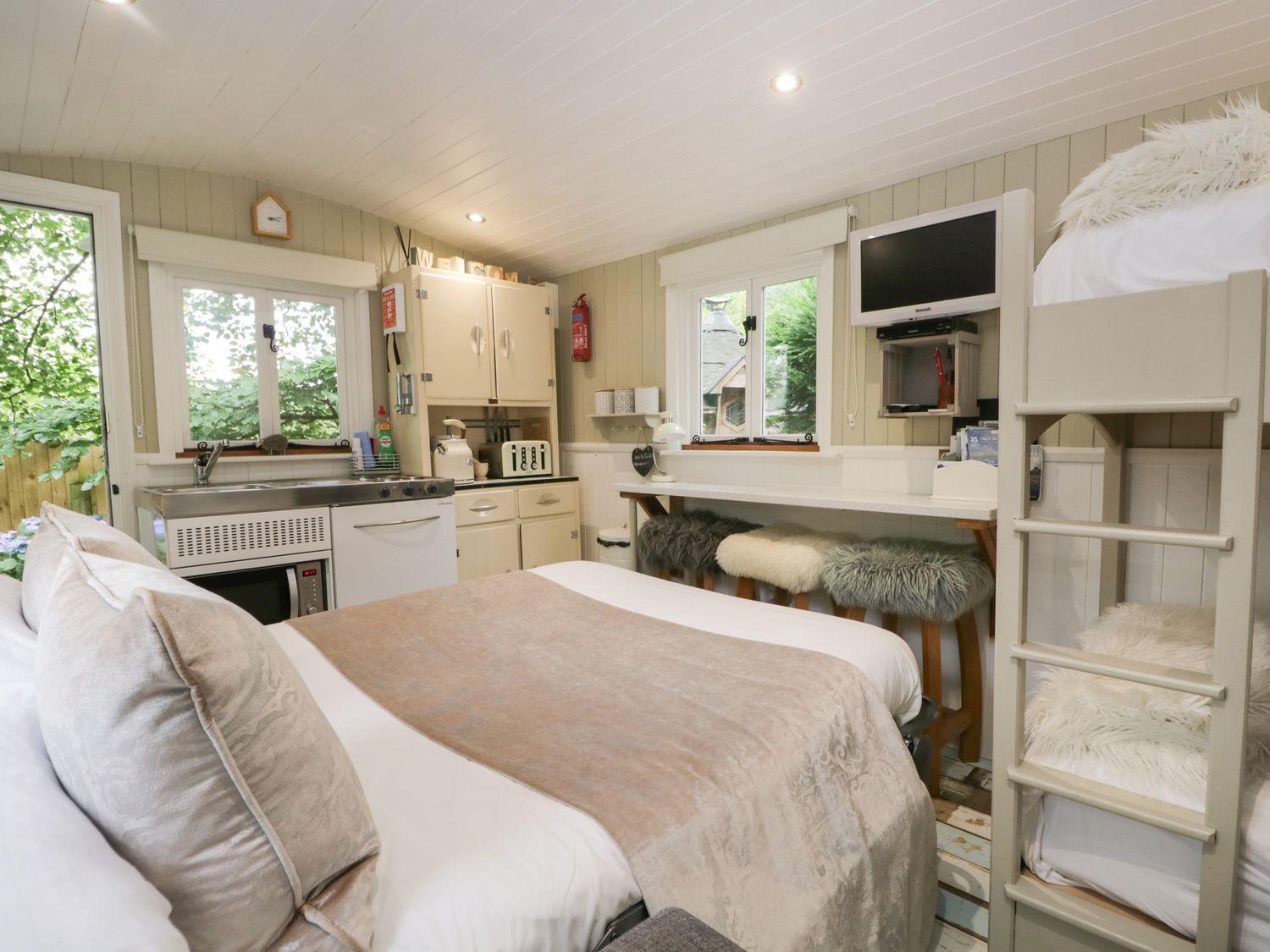 ホテル Woodmans Huts Haverthwaite エクステリア 写真
