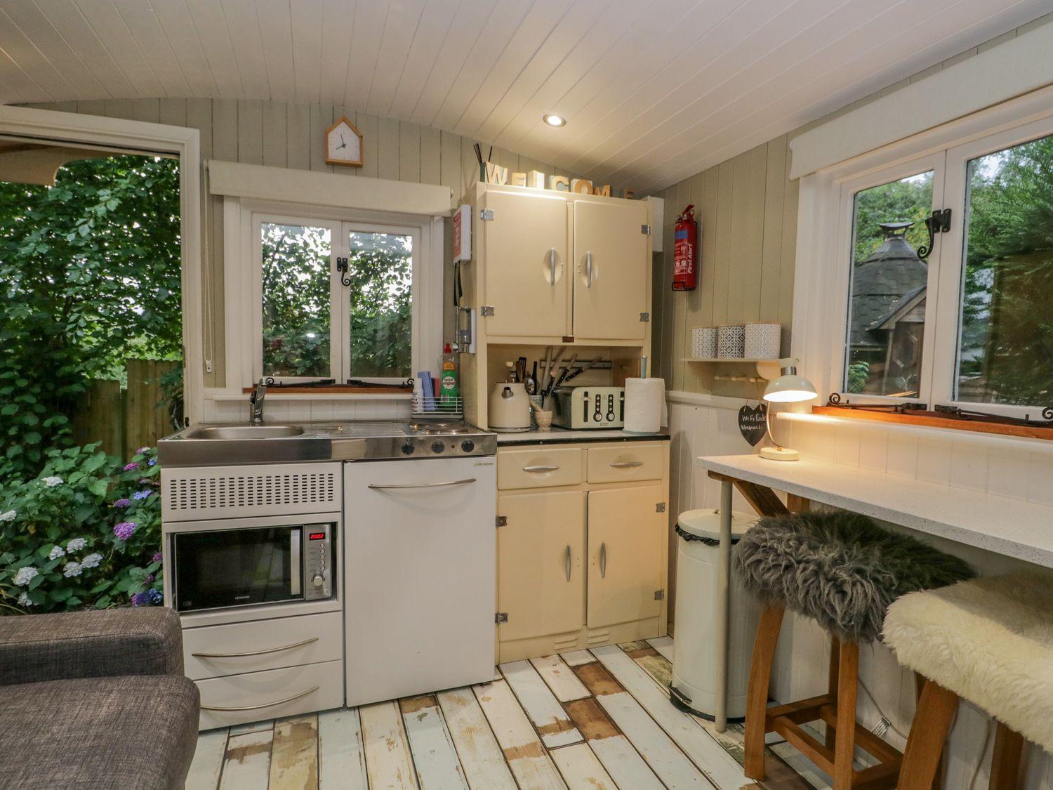 ホテル Woodmans Huts Haverthwaite エクステリア 写真