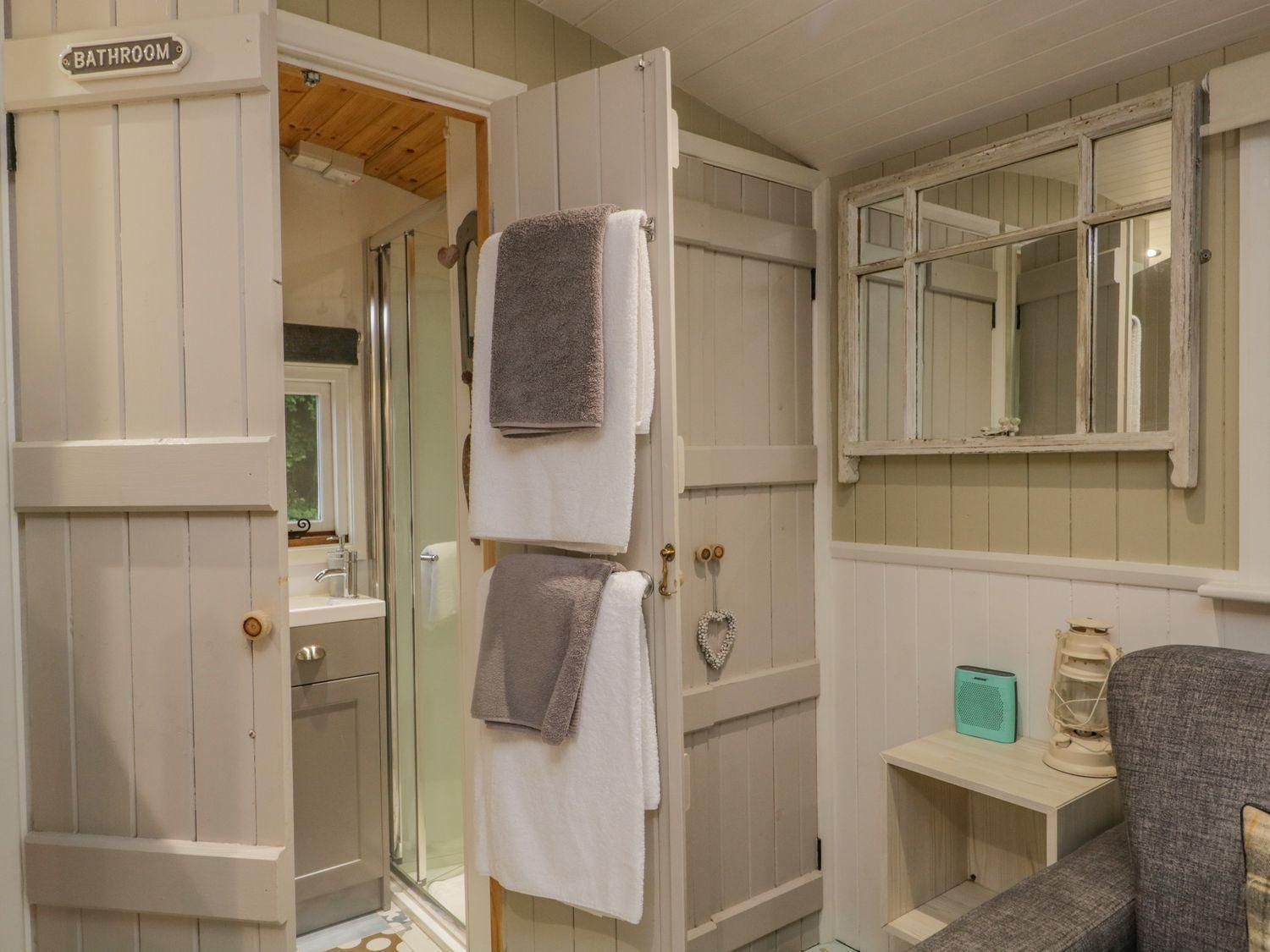 ホテル Woodmans Huts Haverthwaite エクステリア 写真